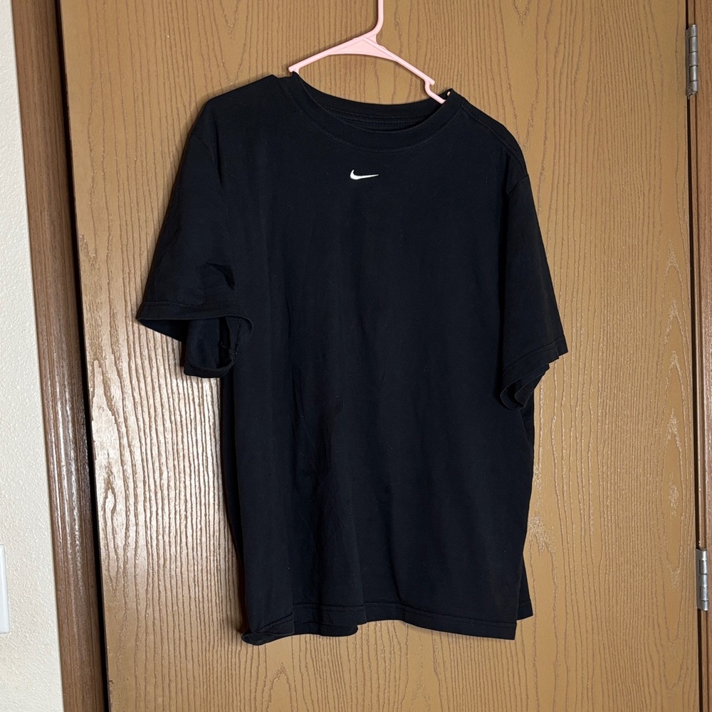 Nike Women's Black Short Sleeve Tee